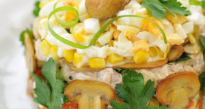 Салат Осенний с курицей грибами