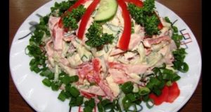 Салат София с копченым сыром и ветчиной