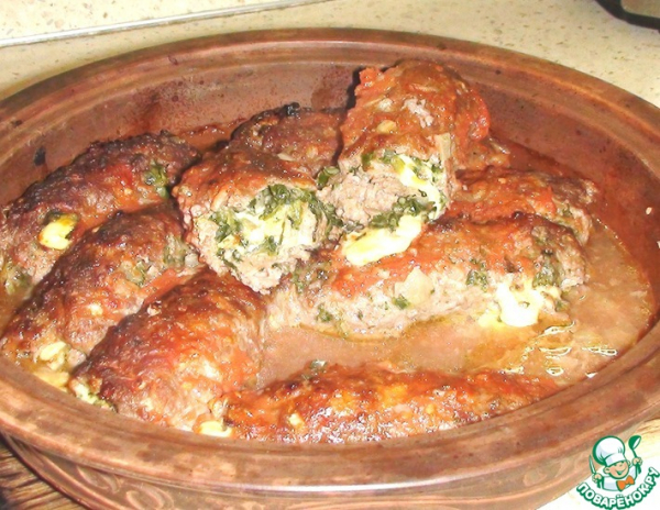 Рулет из фарша и шпината