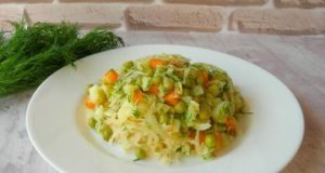 Постный салат с квашеной капустой