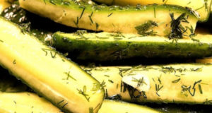 Малосольные огурцы в пакете в вакууме