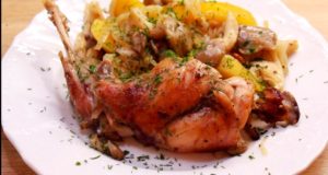 Кролик в духовке с картофелем и грибами