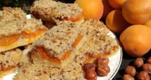 Насыпной пирог с Абрикосом и Фундуком