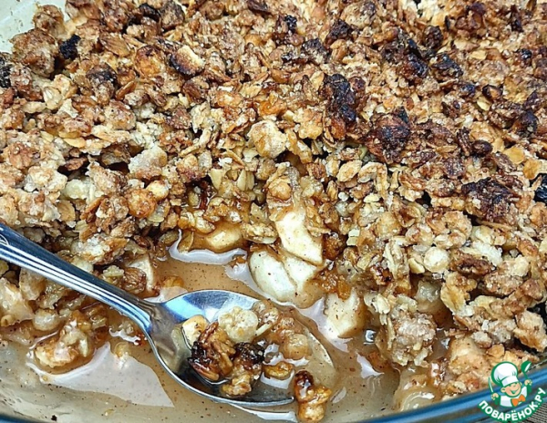Яблочный крамбл с мюсли