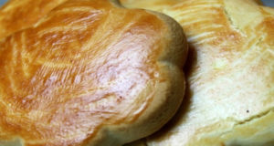 Молочный коржик