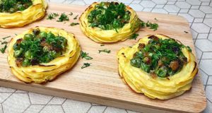 Картофельные корзинки с зеленым горошком