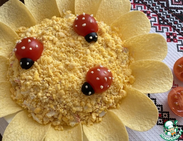 Салат с крабовыми палочками кукурузой сыром