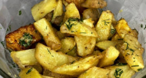Картофель в кляре с чесноком и укропом