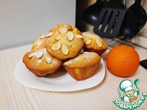 Ванильные маффины с мандаринами и миндалем
