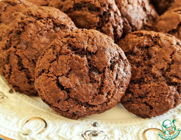 Шоколадное печенье с шоколадной крошкой
