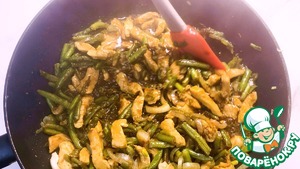 Фунчоза с курицей и овощами